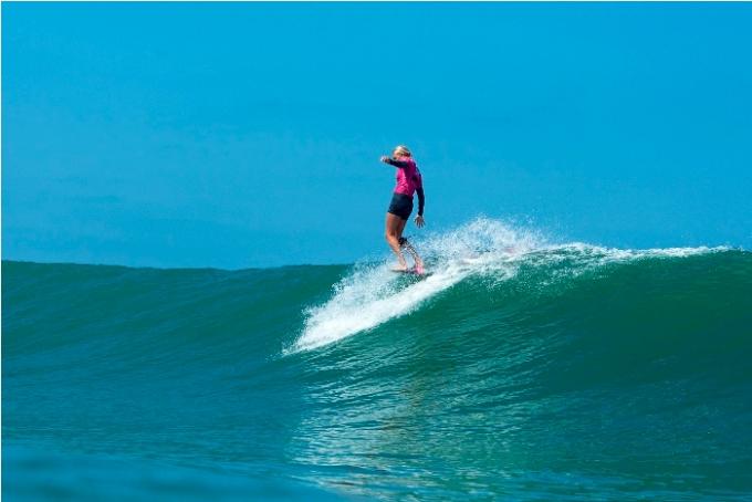 Coline Menard surfing in southern France