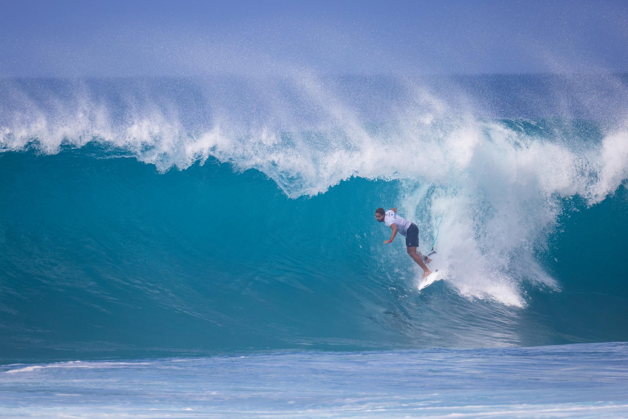  Callum Robson surfs in the Semis of the Lexus Pipe Challenger
